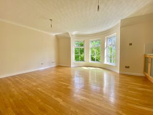 Lounge/Diner/Kitchen- click for photo gallery